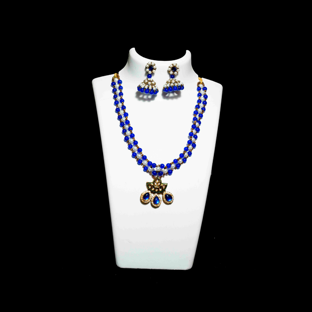 Dark blue and White Colour Dark Blue Tear Drop Pendant