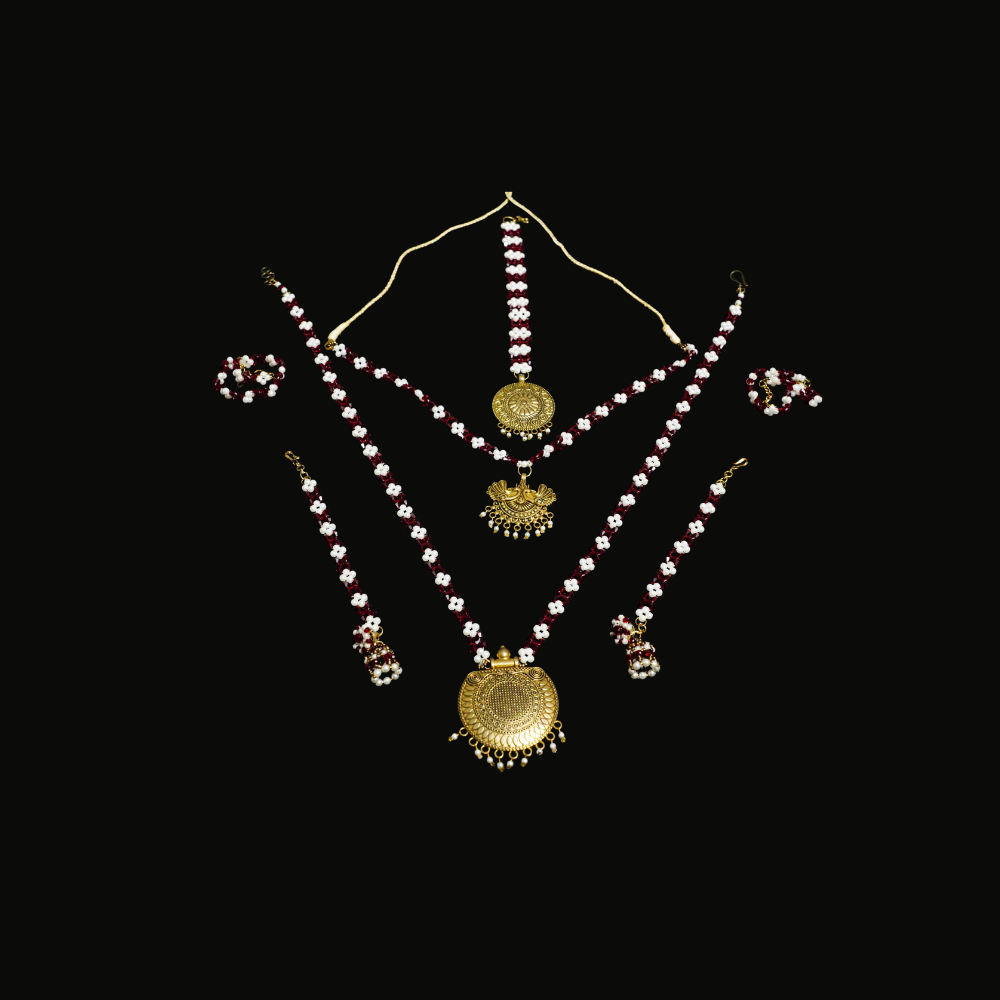 White and Maroon Colour Gold metal Pendant