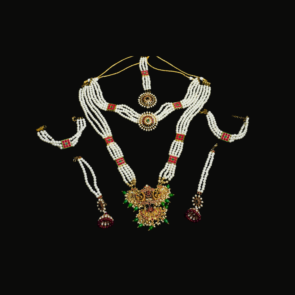 White and Pink Colour Square Mugappu & Double step Peacock Pattern